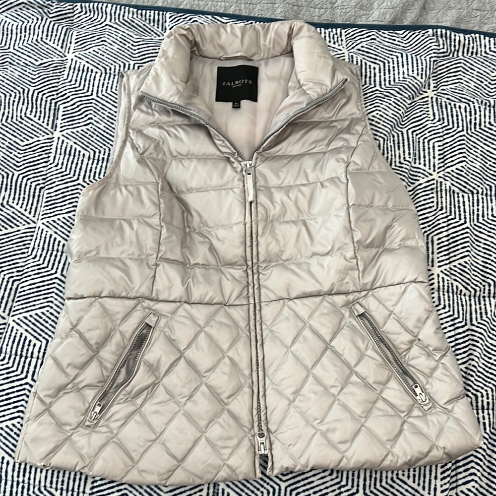 Women’s Talbots silver puffer vest with duel zipper